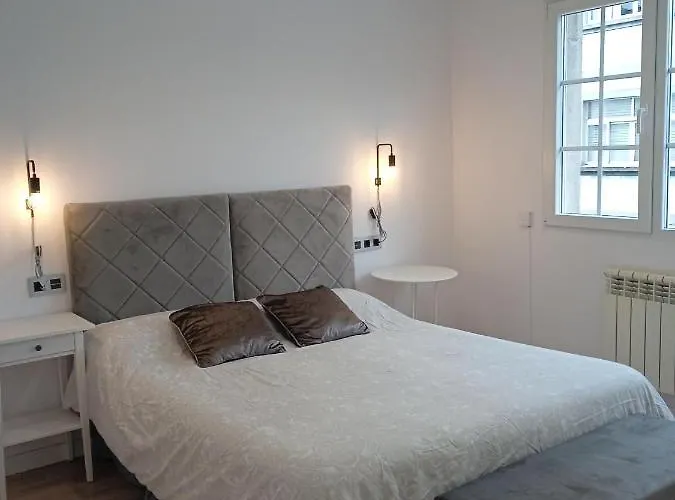 Apartamento Isaac Junto A La Muralla Romana * Lugo